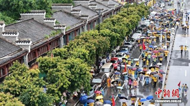 图为2026赣州25公里徒步活动现场。 赣县区融媒体中心供图