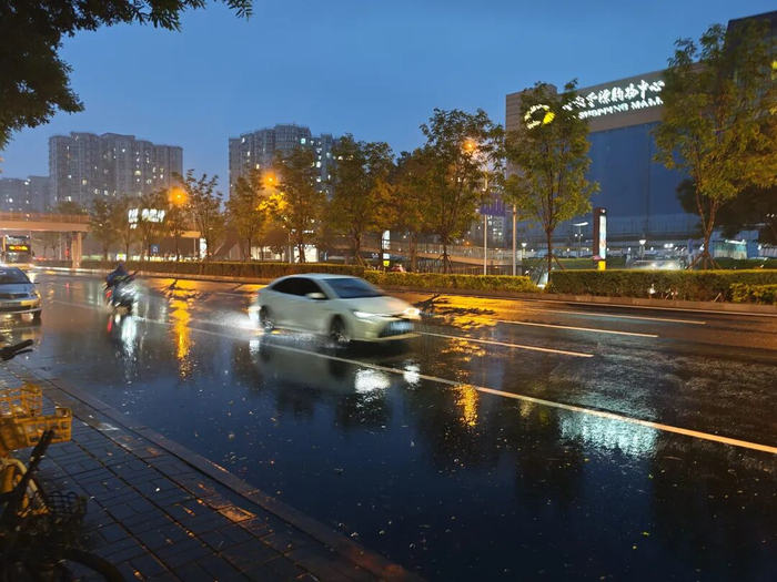 △5月16日，北京市出现降雨天气。
