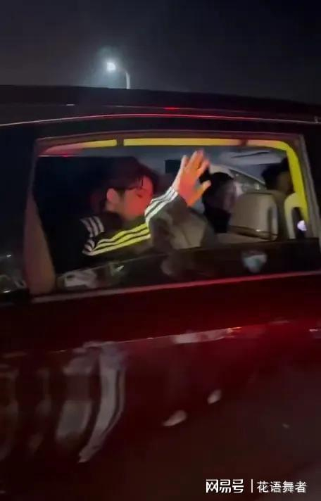     打开网易新闻 查看精彩图片    