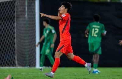 　　北京时间5月16日，2026年U17亚洲杯四分之一决赛，中国队3:1战胜沙特阿拉伯队，何思凡传射建功。亚足联官网截图