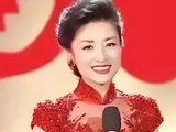 周涛在节目中展现的状态和过往央视主持人形象有多大反差？