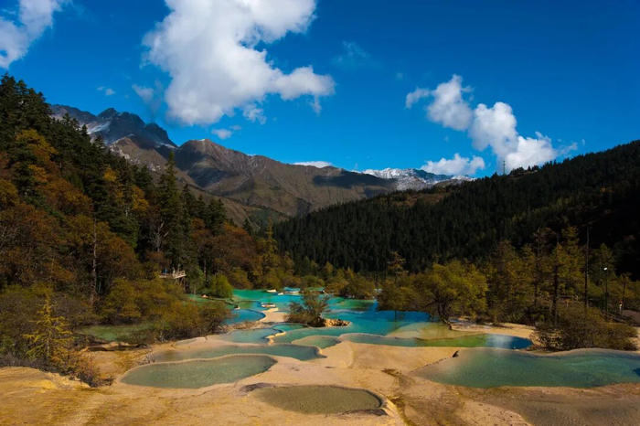 黄龙自然保护地风光图