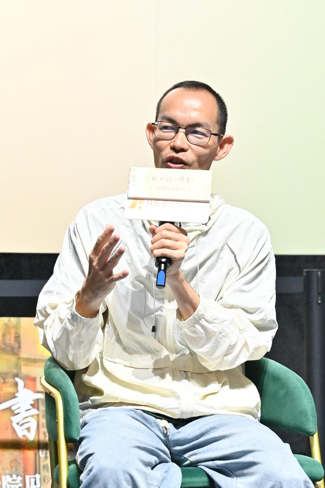 蓝鸿春。中新社记者 陈楚红 摄