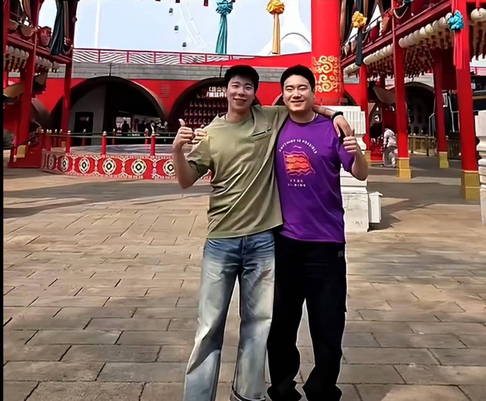 多位队友纷纷送上祝福，祝愿牛冠凯新婚快乐，幸福美满，百年好合！