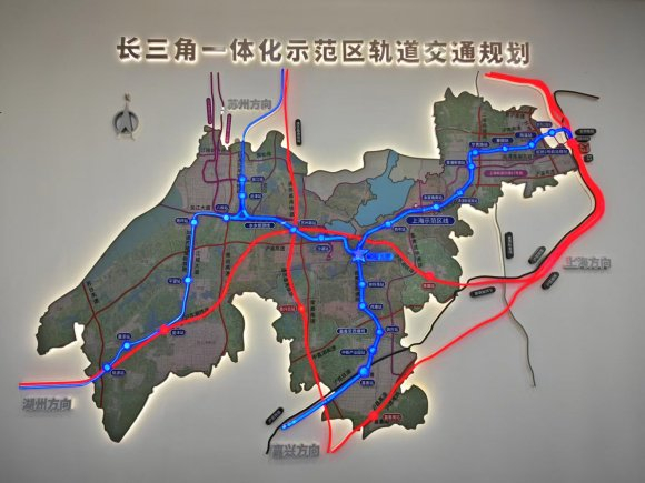 沪苏嘉城际铁路（蓝色）示意图，摄影：界面新闻庄键