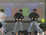 九年前的今天(170519)，EXO-CBX 带来的特别舞台