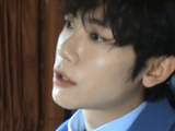 李卿过去在采访中是如何形容他和粉丝之间的关系的？