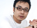汪涵早年具体有哪些表现，被同学认为有‘必红’的前兆？