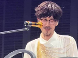 当周传雄亲眼见证到刚丝在现场求婚……哈哈哈手忙脚忙眼睛忙嘴也忙