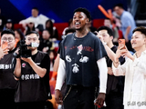 尼克杨：下赛季可能出现在CBA，CBA对抗激烈我要变得更强壮！