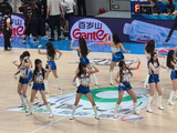 今天全场最好看的是拉拉队表演