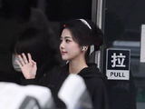 白鹿好六上班路透！这个盘发也太美了！