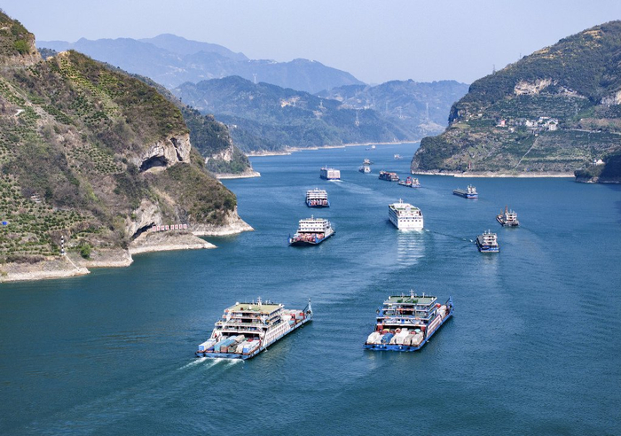 2025年3月，船舶航行在三峡西陵峡秭归江段。