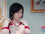 俄罗斯套娃大小决定家庭地位！郑恺自觉掏出最小的娃娃，笑坏苗苗