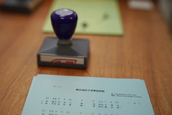 香港村校校歌首次集中呈现内地舞台