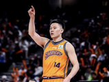 记者:经得起掌声也要扛得住批评,双李的那层窗户纸要靠自己捅破