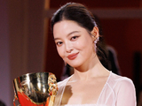 不得不说,辛芷蕾太适合“恨海情天”的故事了!