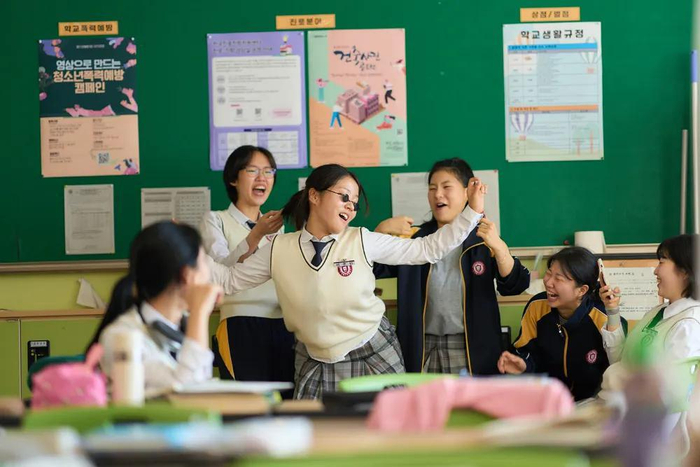 《世界的主人》电影剧照