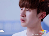 练习生纷纷给家人通话，到周锐这边，画风秒变！