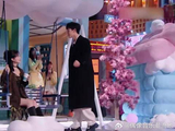 这什么神仙颜值？孟子义李昀锐再组cp，浪漫出场！
