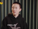 这份顾虑特别真实，换做是谁都会在意外界的评价声音窦靖童害怕跟父母有比较