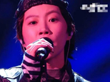 窦靖童在《歌手2026》的首秀具体表演了什么曲目？