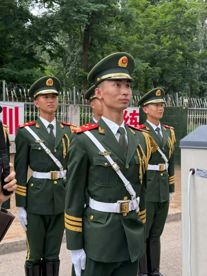 武警北京总队某部战士刘朕呈 邓孝慈 摄