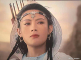 惠英红机场偶遇陈丽君,顺口喊了一声阿育娅,陈丽君反应超好笑