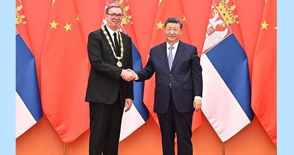 第一观察·瞬间丨勋章闪耀，铭刻中塞“铁杆友谊”