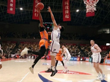 洛夫顿受伤！上海麻烦了，CBA俱乐部杯第3支4强，归化热门大号2双
