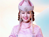 乌兰图雅以歌声与行动彰显新时代女性担当 娱乐中国