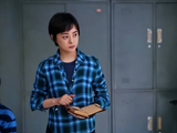 43岁女演员孙俪新片拍摄突发意外被绊倒,四肢跪地
