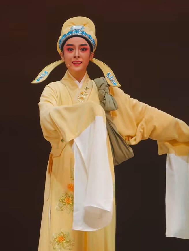 图源：《何文秀》剧照