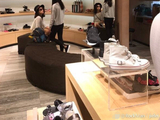 小苹果本人如何看待生母葛荟婕和继母章子怡的关系转变？