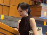 唐嫣黑裙惊艳幼儿园毕业礼！罗晋举娃拍照破婚变谣言