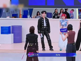 李小冉自称天选之人，乘摩天轮理直气壮