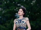 刘诗诗郭晓婷同框太好嗑！一个温柔捧脸一个甜笑，网友