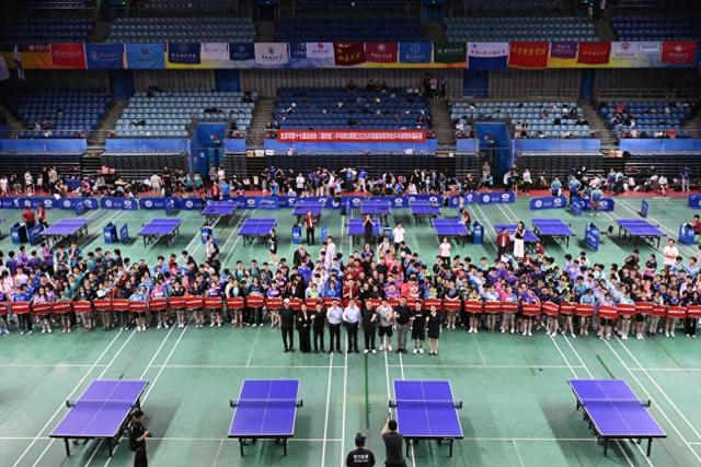 北京市第17届运动会高校组乒乓球赛开赛，61所高校500余名运动员同台竞技