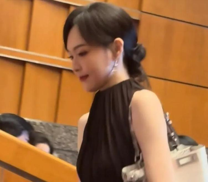  打开网易新闻 查看精彩图片 
