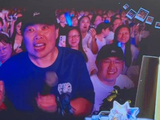 加拿大歌迷专程来重庆看周深演唱会