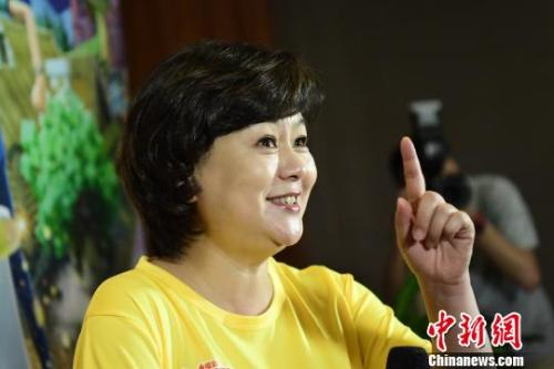 鞠萍姐姐8日到访太原，畅聊少儿教育。　韦亮　摄