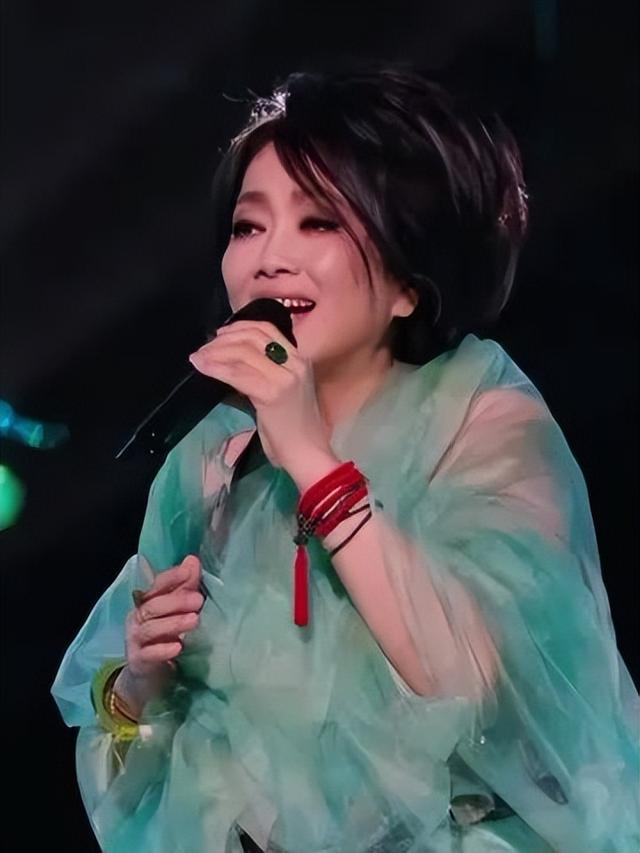 图4：70岁齐豫凭《橄榄树》斩获首期周冠军