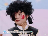 周游宋芳园戴上假发，秒变黄明昊徐志胜，这也太像了