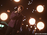 《歌手2026》制片人张丹阳具体是如何解释节目的“双向筛选”选曲机制的？