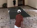 用网球手法打乒乓球，很好看呀！ 这不比什么padel ，Pickle ball 强吗？