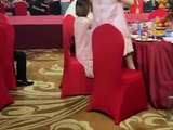 赵露思为奶奶庆祝寿辰