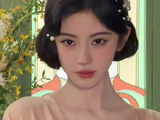 鞠婧祎珍珠盘发丝绒华服复刻名媛韵味