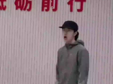 救命，这个王一博怎么能萌成这样