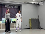 王濛也是出息了，居然开始教李小冉跳舞💃🏻 狠狠期待这个顶级disco