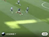 马杜埃凯争议球非点球，阿森纳球迷不满裁判判罚